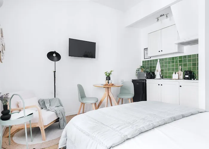 Apartment Easylife - - Lecco 11 P1 - Porta Venezia *
